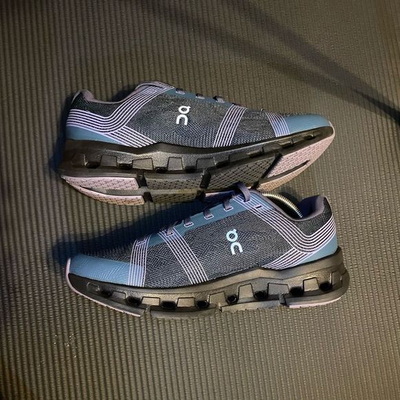 ON CLOUD GO - Women’s Running Shoes - SIZE 8.5 - Picture 9 of 11